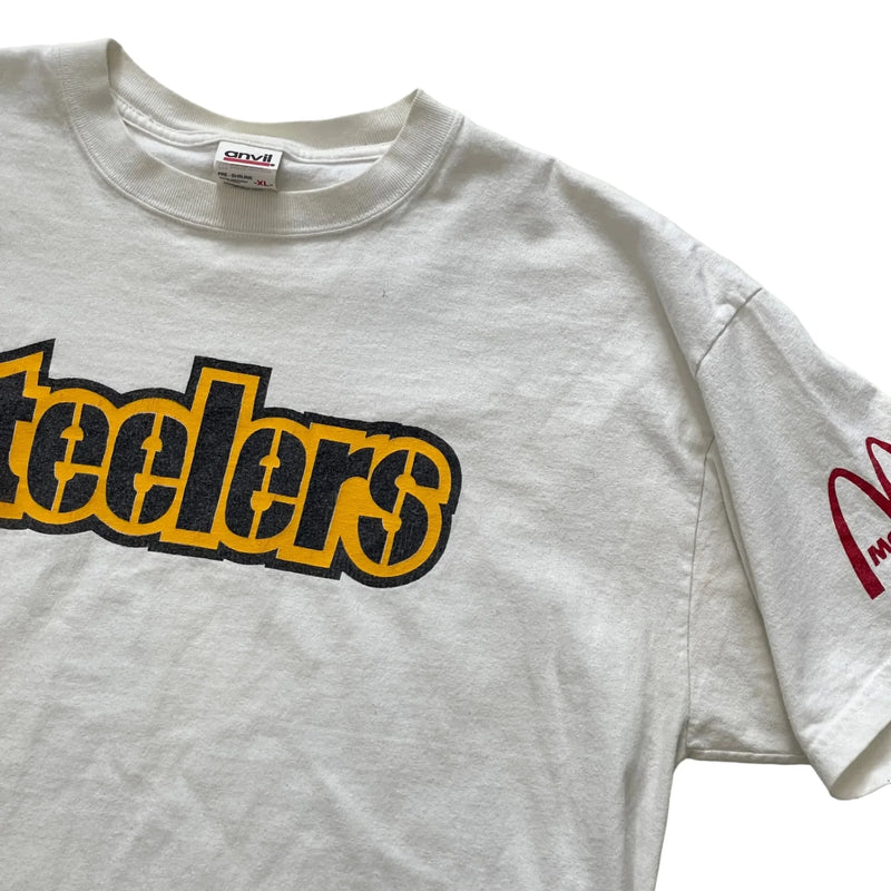 Vintage Anvil White Cotton T-shirt With 'Steelers' Graphic In Black And Yellow On Front And Additional Red Logo On Sleeve. T-shirt White Size Extra Large