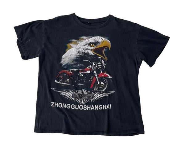 Vintage Harley-Davidson Harley-Davidson Logo On Back And Front, Eagle And Red Motorcycle Image On Front, 'ZHONGGUOSHANGHAI' Text. T-shirt Black Size