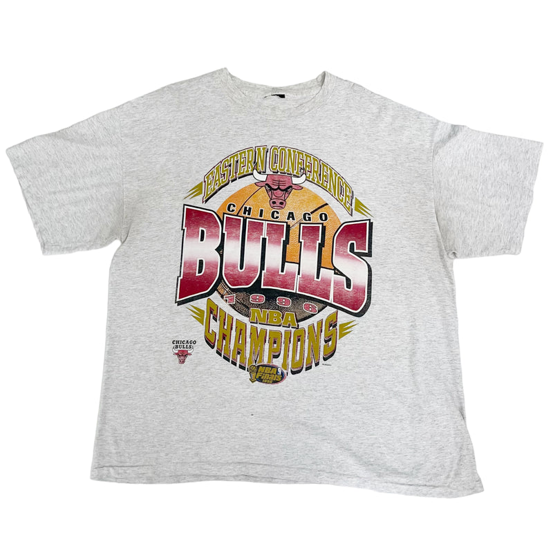 Vintage 1996 Chicago Bulls NBA Champions Grey Graphic T-Shirt