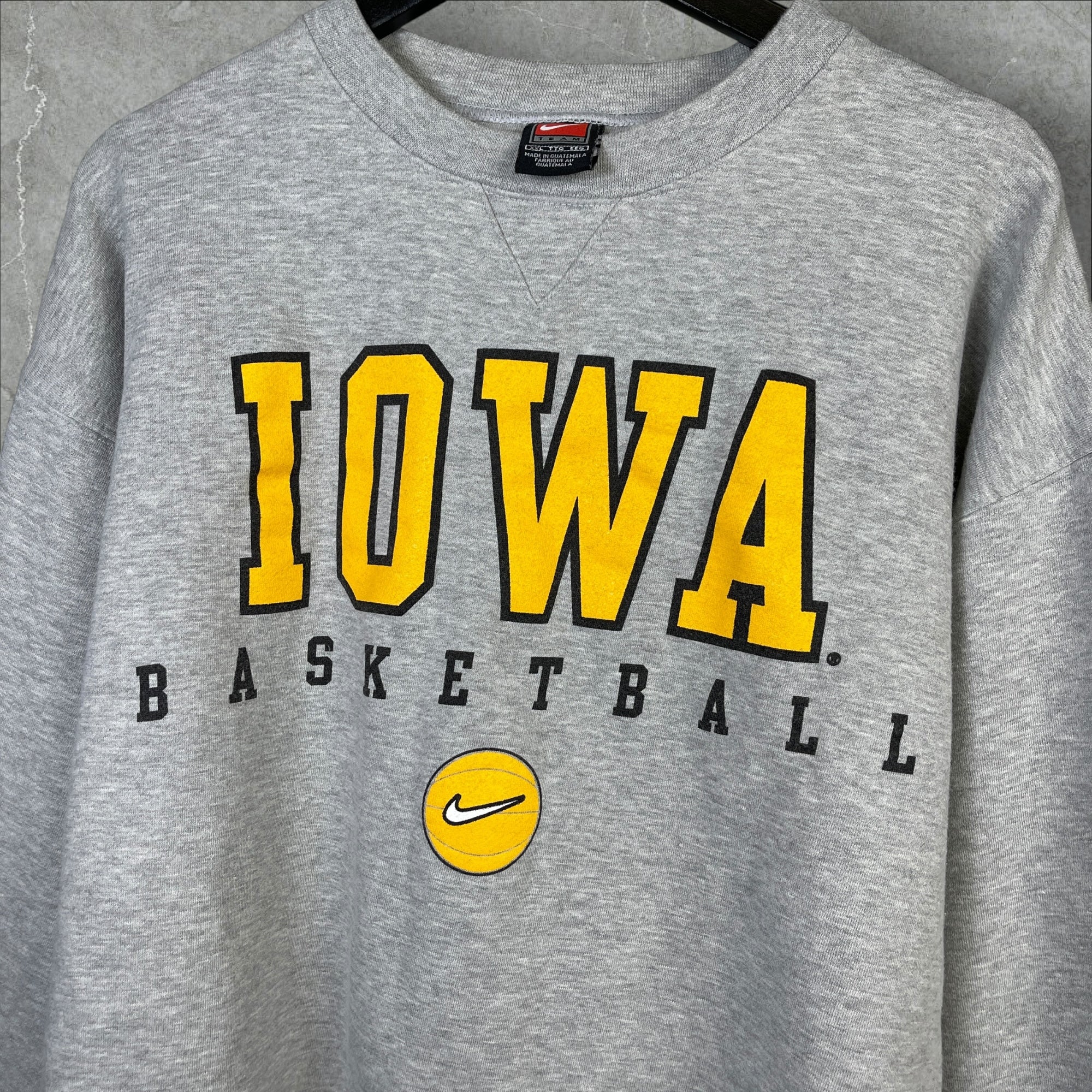 Vintage Y2K NCAA Nike Iowa Basketball Sweater Gray Size Extra Extra Large