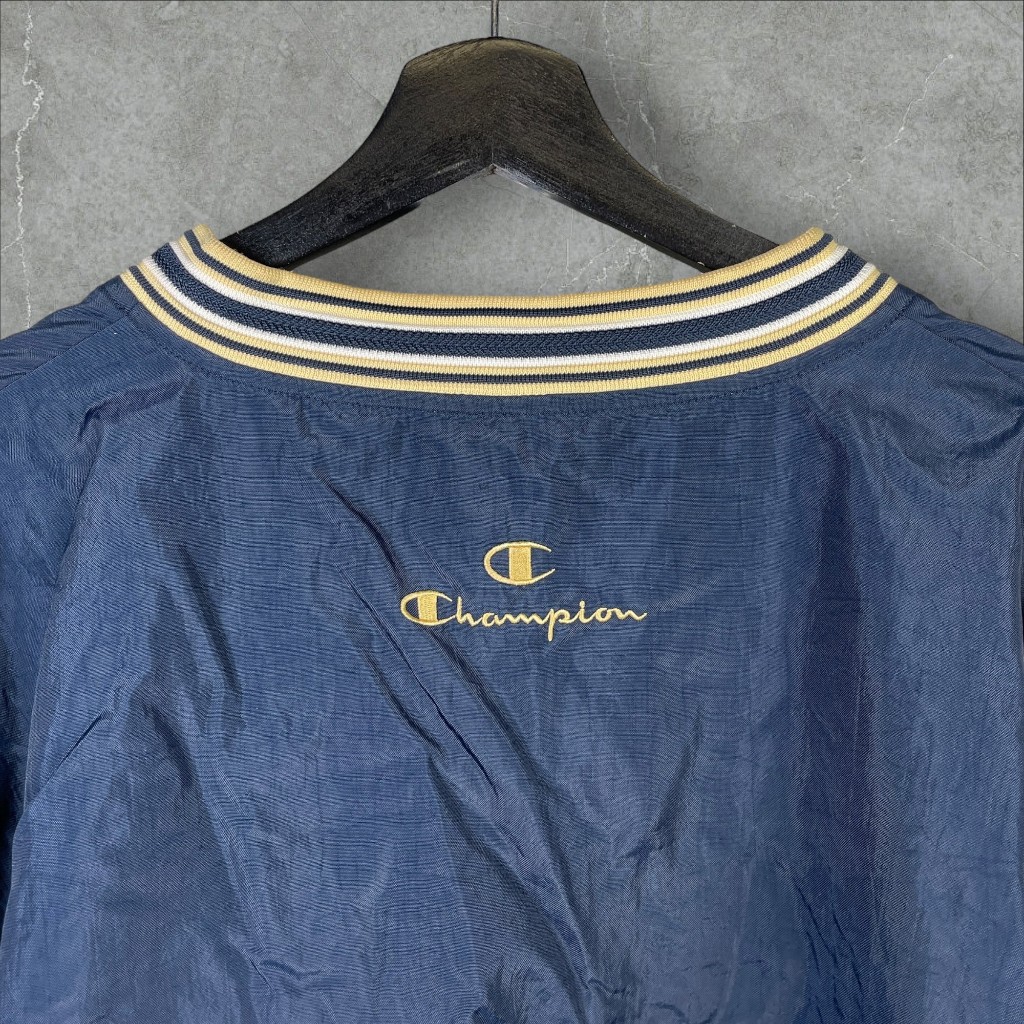 Vintage 90s NCAA Champion Notre Dame Navy Pullover Windbreaker Size Large