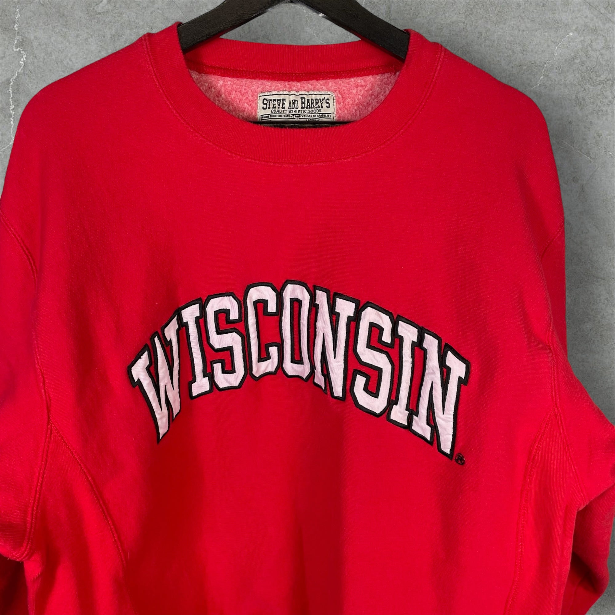 Vintage Y2K NCAA University Of Wisconsin Steve & Barry's Sweatshirt Red Size Medium