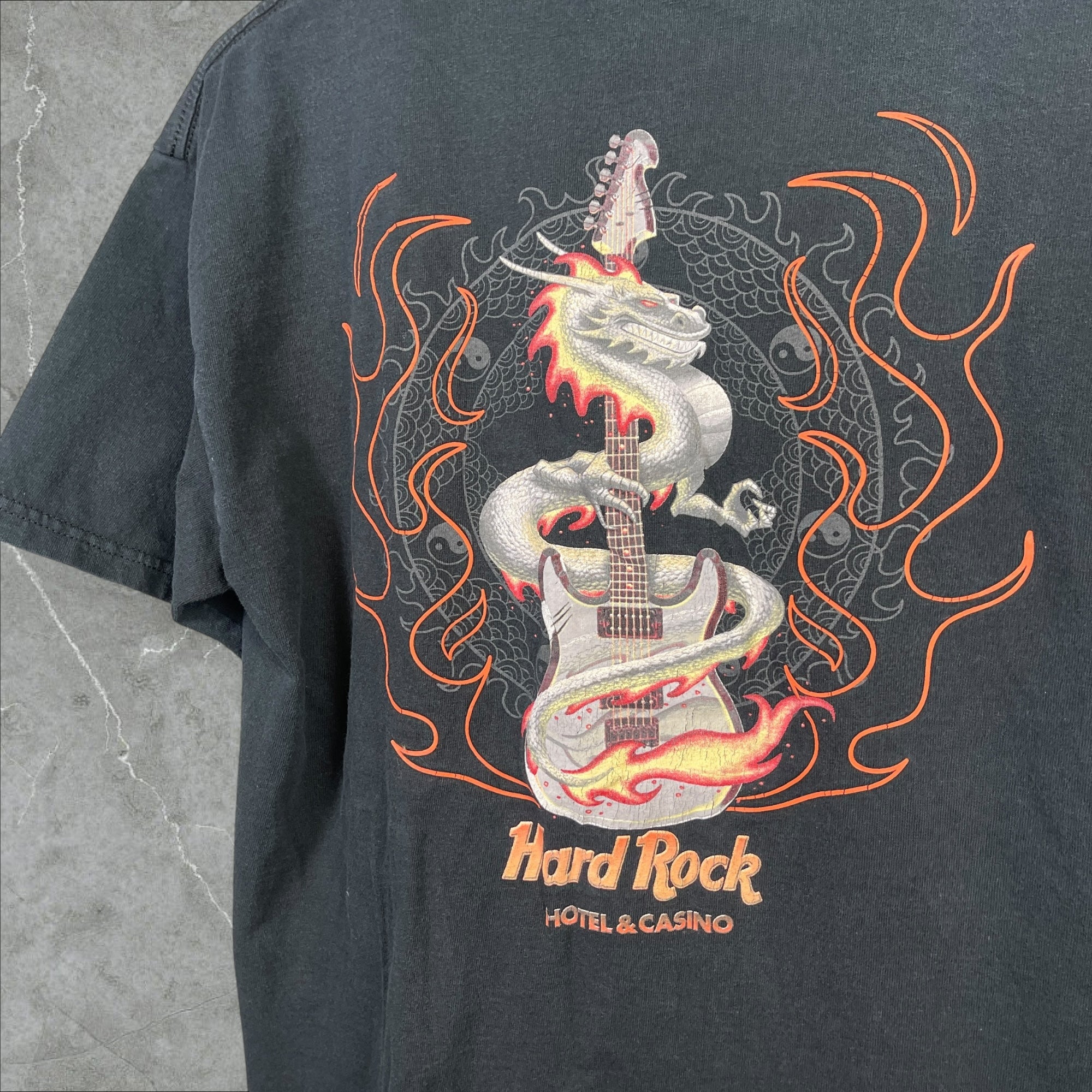 Vintage 90s Hard Rock Seminole Hotel & Casino Tampa T-Shirt Black Dragon Print Size Medium